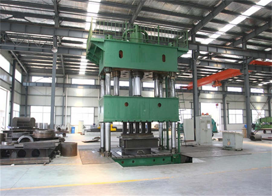 Hydraulic press forming tubular parts machine